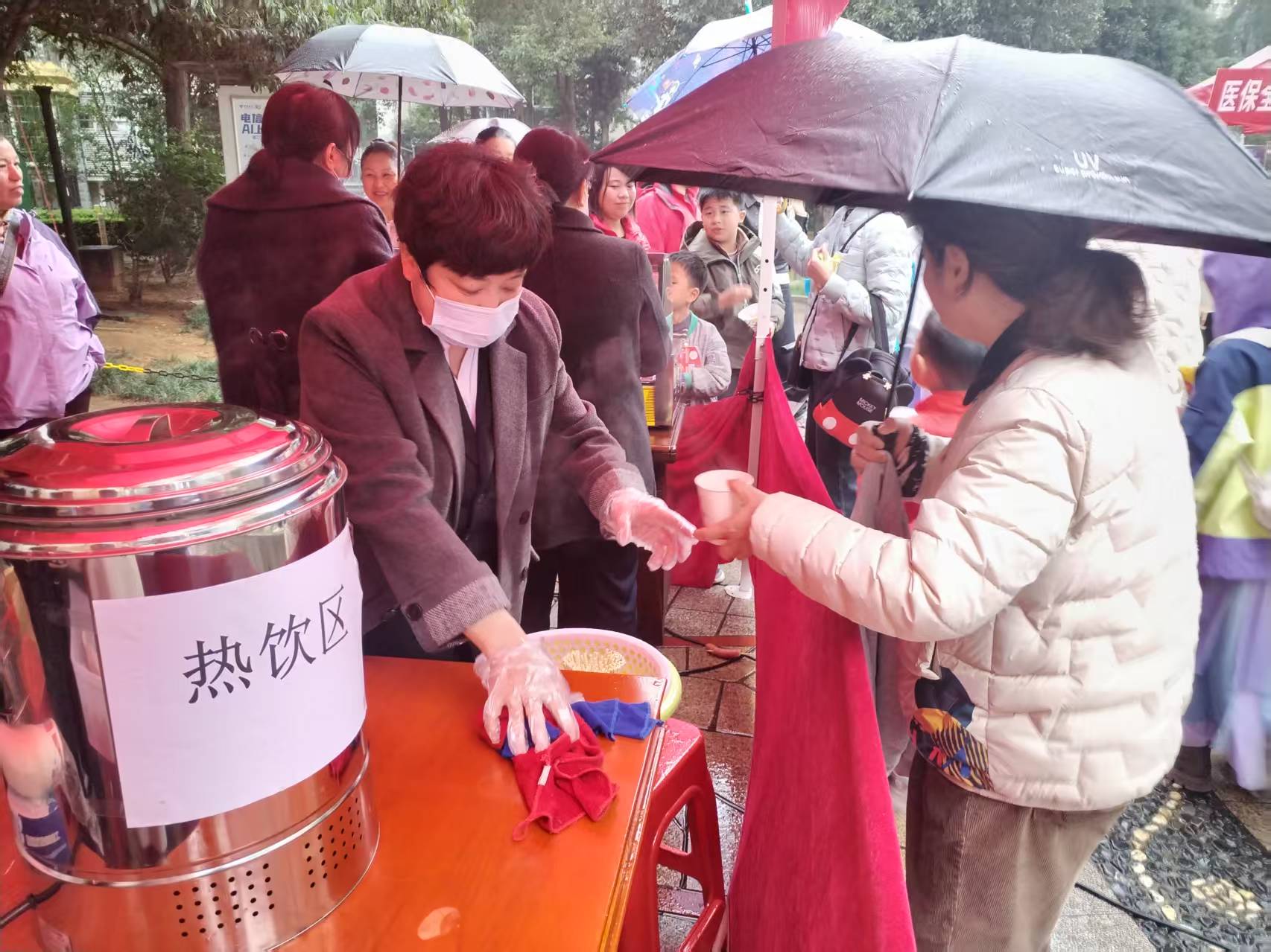 常德物業(yè)管理,物業(yè)企業(yè),陽(yáng)光物業(yè) 常德物業(yè)管理,物業(yè)企業(yè),陽(yáng)光物業(yè)